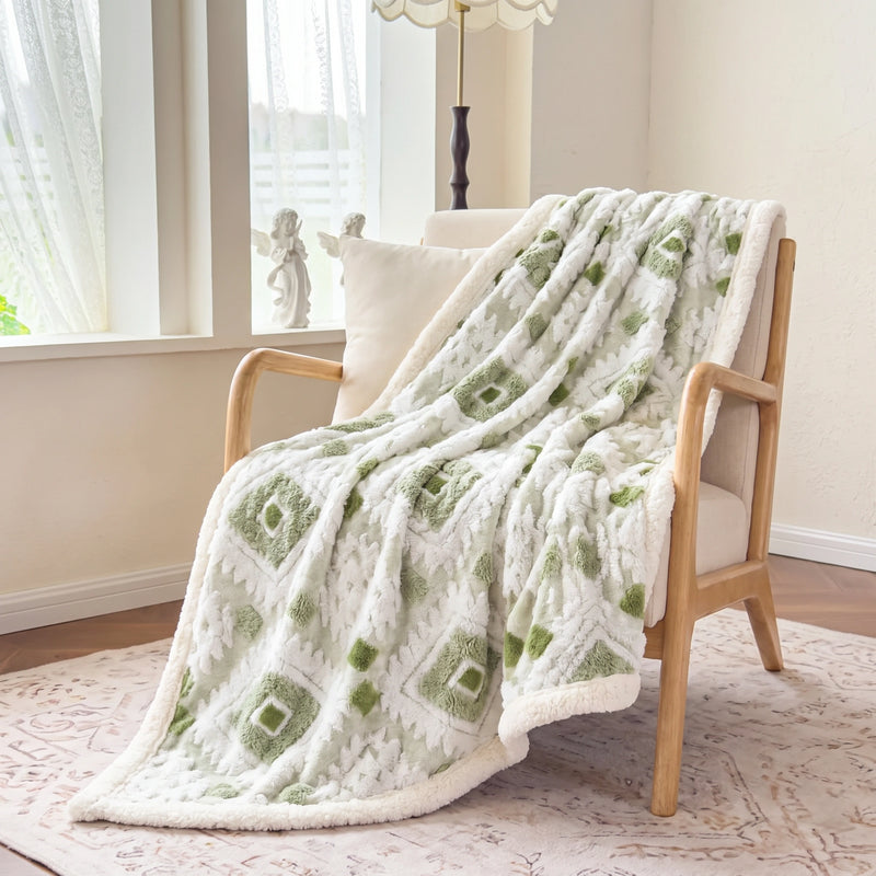 GeoNest™ Geometric Plush Blanket