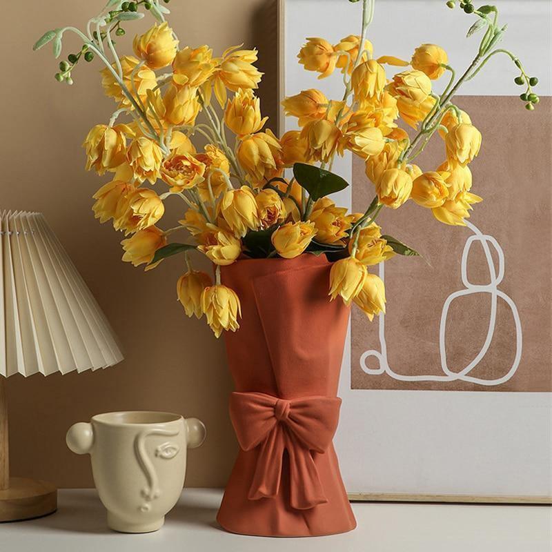 Knot & Bloom - Ceramic Bowknot Vase